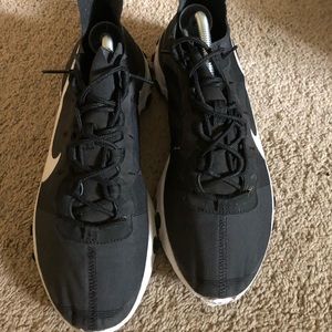 Nike react element size 10.5